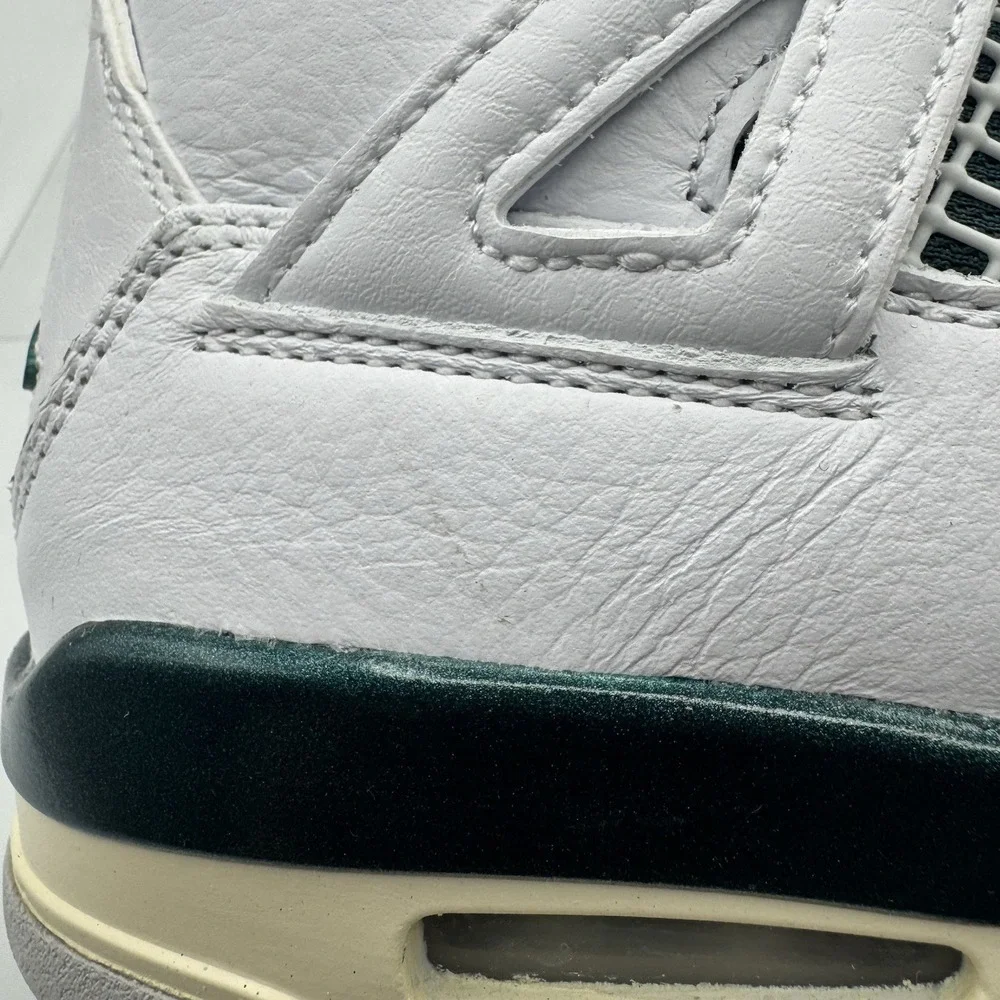 Brand New Nike Air Jordan IV 4 Retro Oxidized Green B-GRADE FQ8213-103 Size 4.5Y